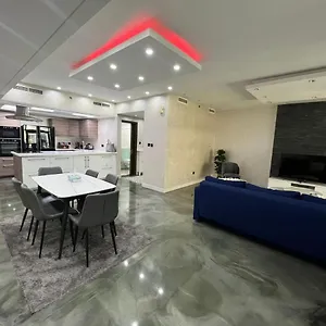 Beautiful And Cozy 2 Bedroom In The Heart Of Downtown شقة دبي